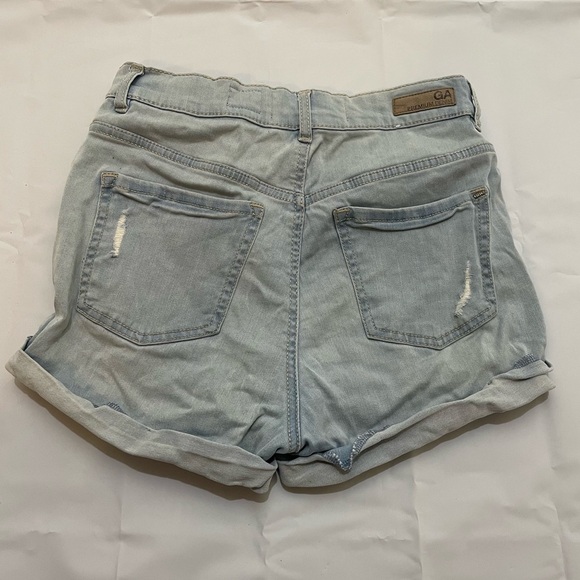 π Garage Distressed Denim Shorts β Size 5 π - Picture 6 of 9